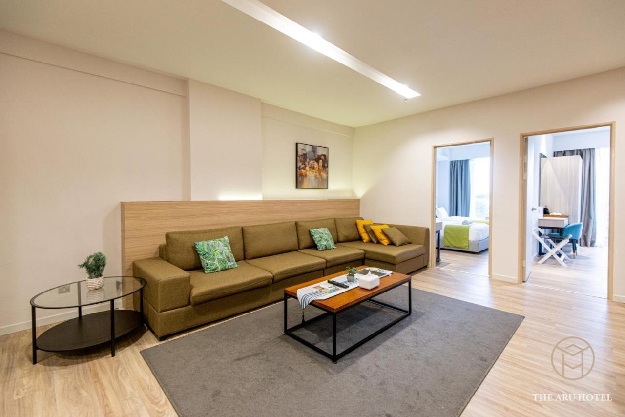 The Aru Hotel At Aru Suites โกตาคินาบาลู ภายนอก รูปภาพ