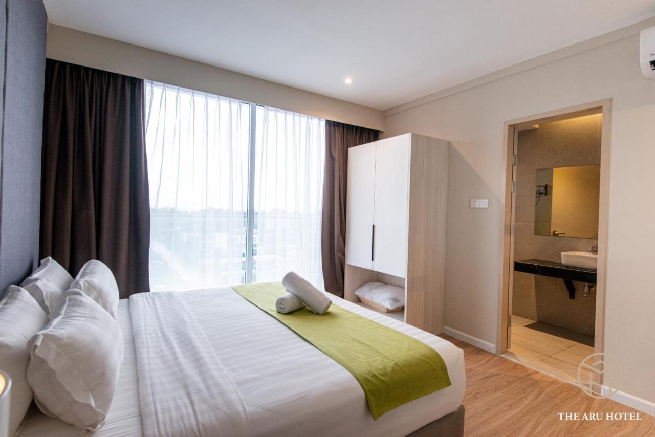 The Aru Hotel At Aru Suites โกตาคินาบาลู ภายนอก รูปภาพ