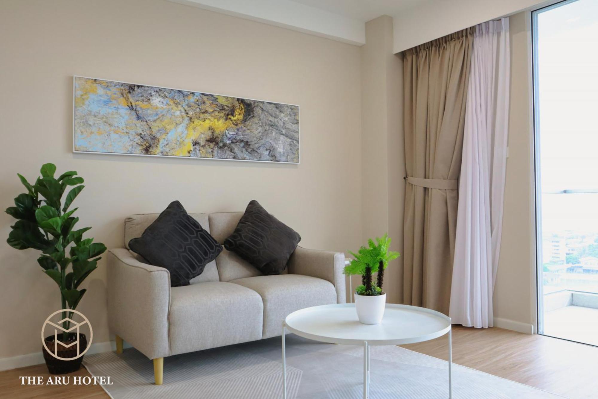 The Aru Hotel At Aru Suites โกตาคินาบาลู ภายนอก รูปภาพ