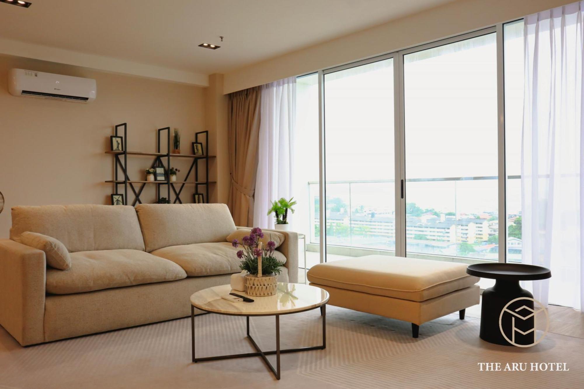 The Aru Hotel At Aru Suites โกตาคินาบาลู ภายนอก รูปภาพ